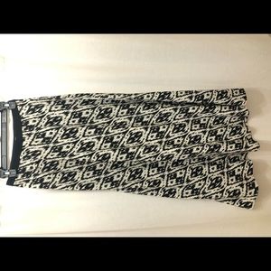 Black and white maxi skirt with stretch waist